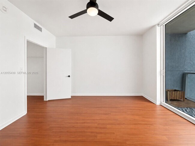 Foto del edificio - 253 NE 2nd St