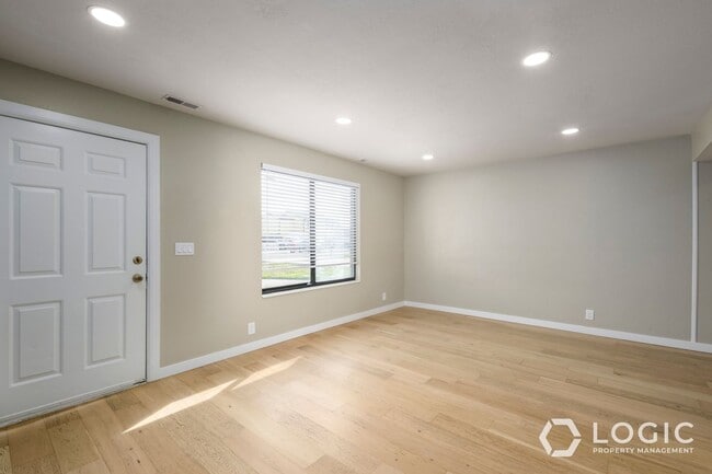 Foto del edificio - 2346 S 1440 W