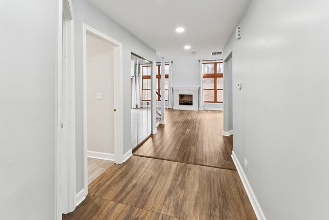 Foto del edificio - 310 Spring Creek Cir