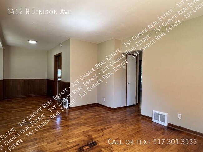Foto del edificio - 2-BDR 1-BTH House - New Kitchen / Hardwood...