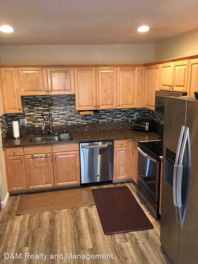 Building Photo - 2 br, 2 bath House - 525 N Beech St  #24