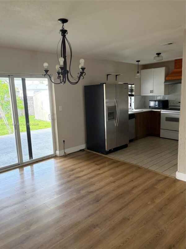 Foto del edificio - 7731 NW 32nd St