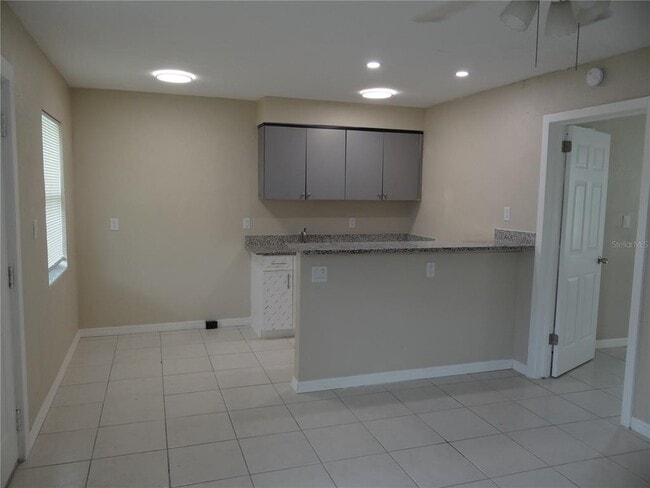Building Photo - 14201 Marguerite Dr
