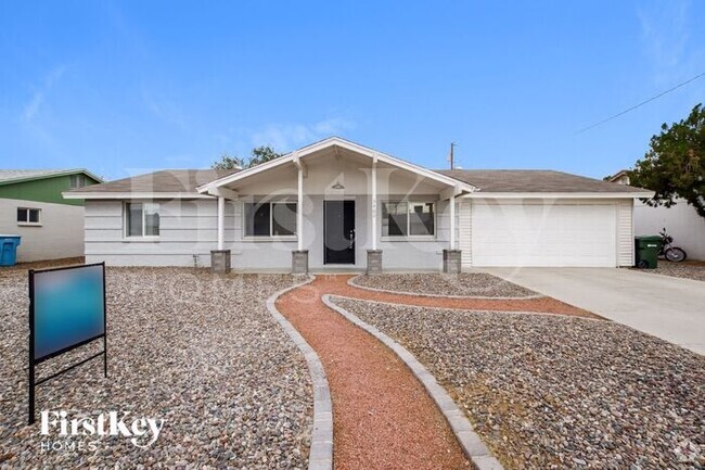 Building Photo - 3460 E Presidio Rd
