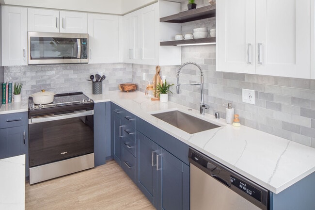 Claro at the Waterfront apartments — community photo - Claro at the Waterfront