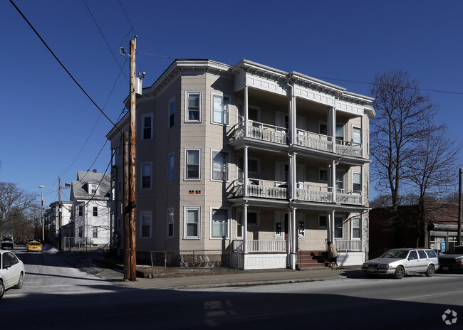Building Photo - 466 Main St