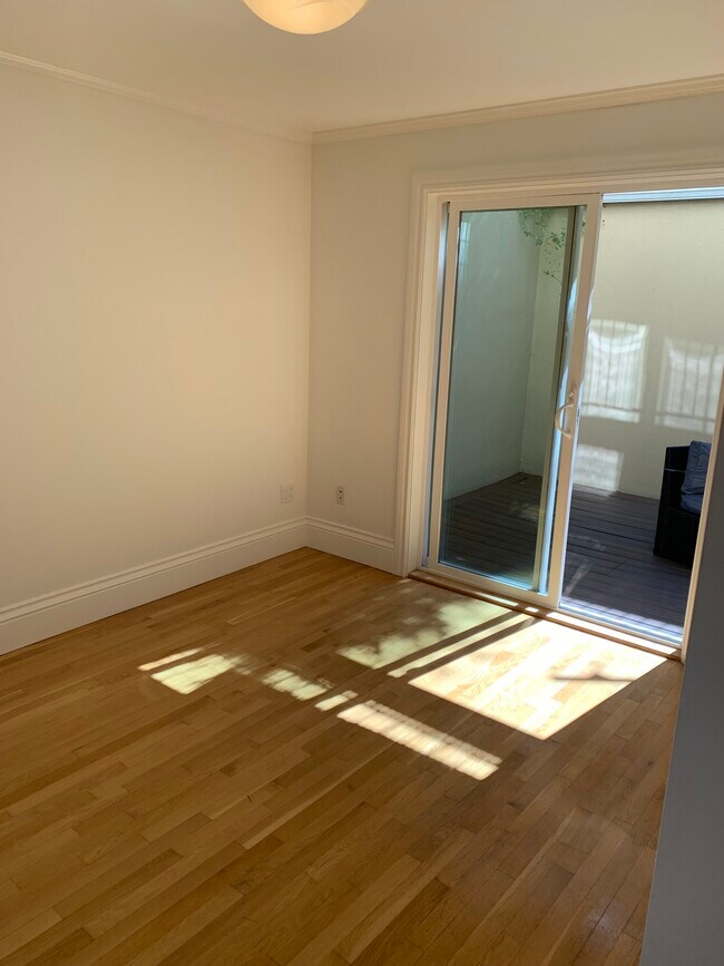 Bed 2 - 119 Peralta Ave
