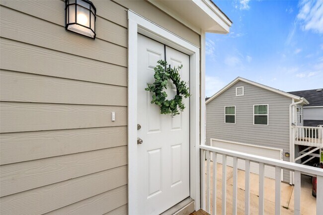 Building Photo - 1500 Arbor Knot Dr