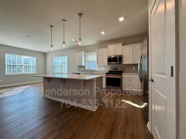 Building Photo - 125 Pampas Pl
