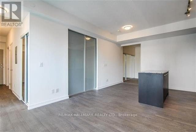 Building Photo - 2055-2055 Danforth Ave