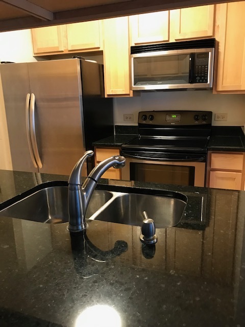 Foto principal - 709 Strom Dr