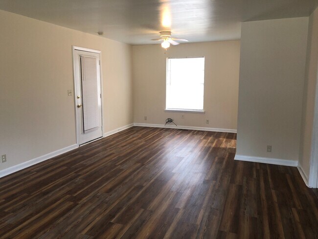 Foto del edificio - Ranch Style 3 Bedroom, 2 Bath Home