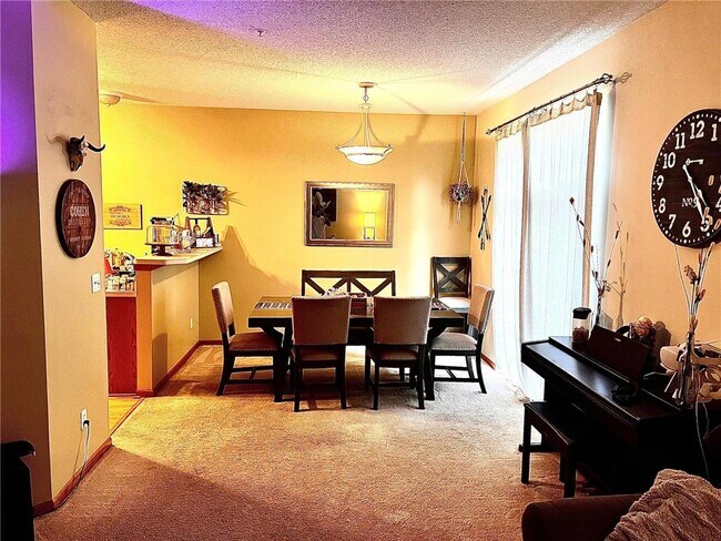 Foto del edificio - 5220 Holly Ln N