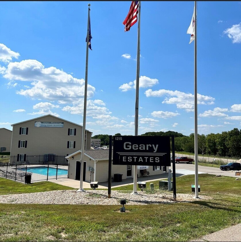 Geary Estates Apartments 1215 Cannon View St Junction City, KS