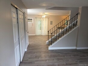 Building Photo - 4 Hudson Heights Dr Building Photo - 4 Hudson Heights Dr