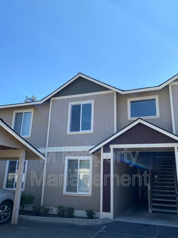 Foto principal - 1622 N Stella Ave