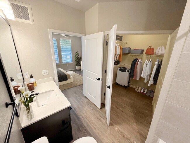 Closet - Jackson Parc