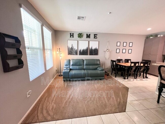 Foto del edificio - 30505 Canyon Hills Rd