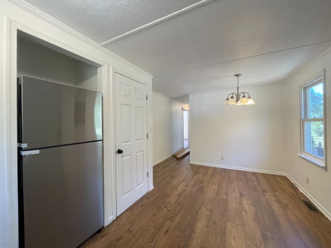 Foto del edificio - 10714 Quaker Rd