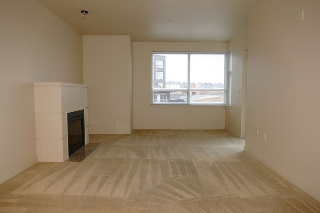 Building Photo - Top Floor 1 Bedroom Condo with All Utiliti...