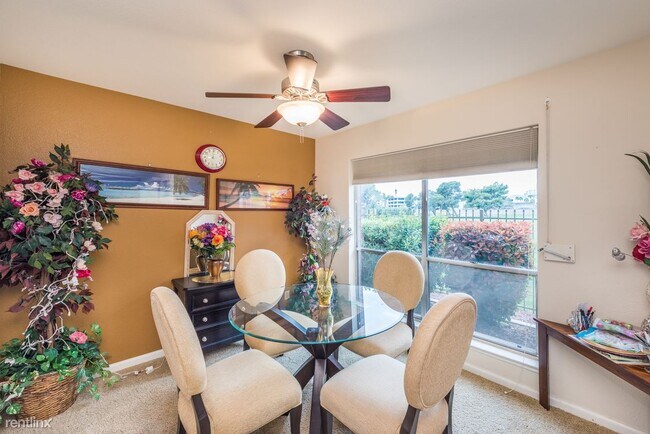 Foto del edificio - 1 br, 1 bath  - 2879 Geary Pl Unit 2813