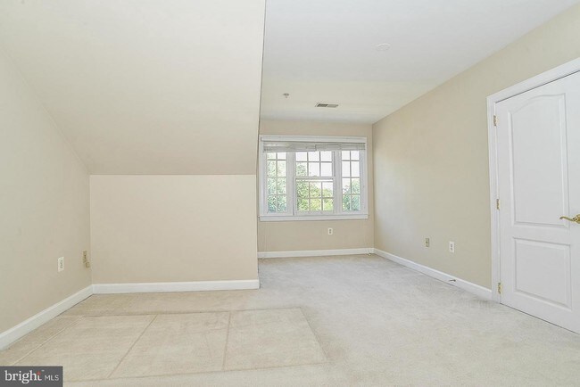 Building Photo - 1642 Colonial Hills Dr