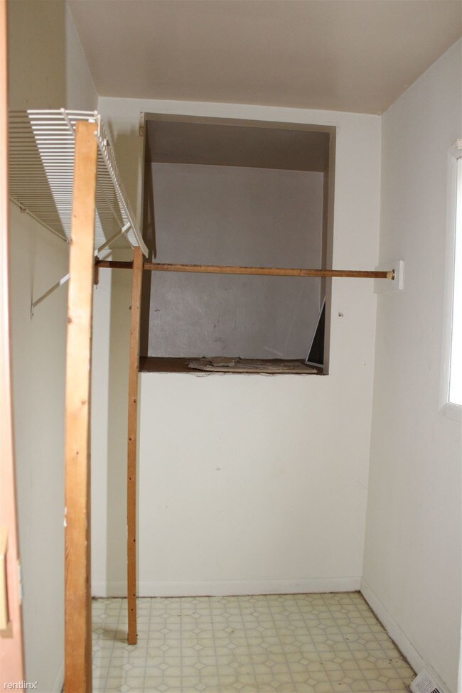 Building Photo - 412 Parsons St