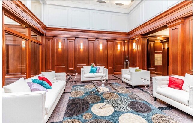 Foto del edificio - 212 W Washington St