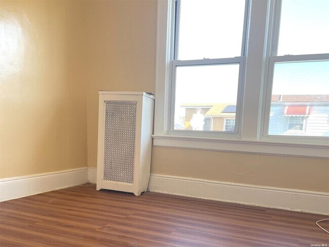 Foto del edificio - 257-15 148th Ave