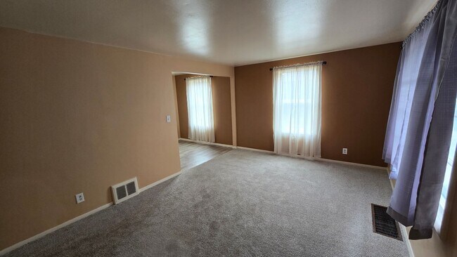 Foto del edificio - Newly remodeled 2 Bed/1 Bath Home in North...