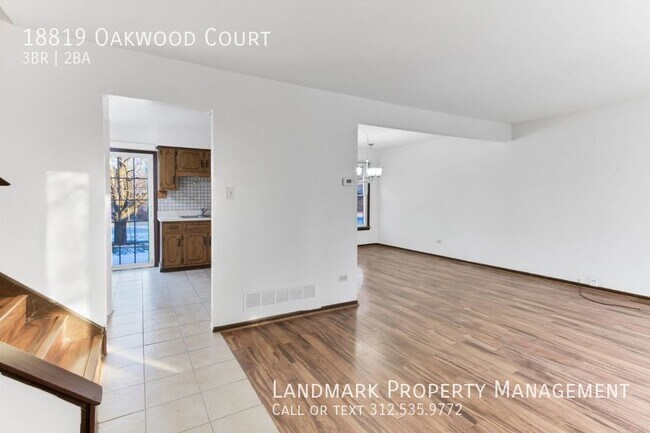 Building Photo - 18819 Oakwood Court, Country Club Hills