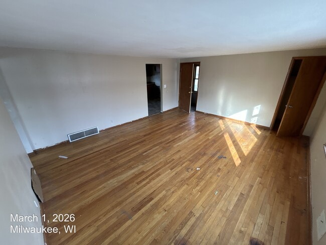 Building Photo - 8002 W Villard Ave