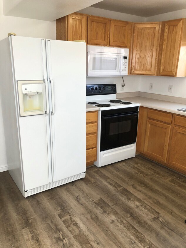 928 E. Bates Canyon Rd., Erda, UT 84074 Townhome Rentals in Erda UT