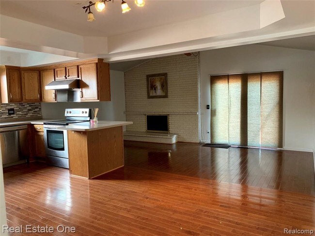 Building Photo - 2292 Academy Dr