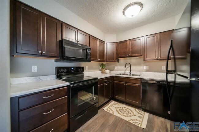 Foto del edificio - 617 N Lewis Ave