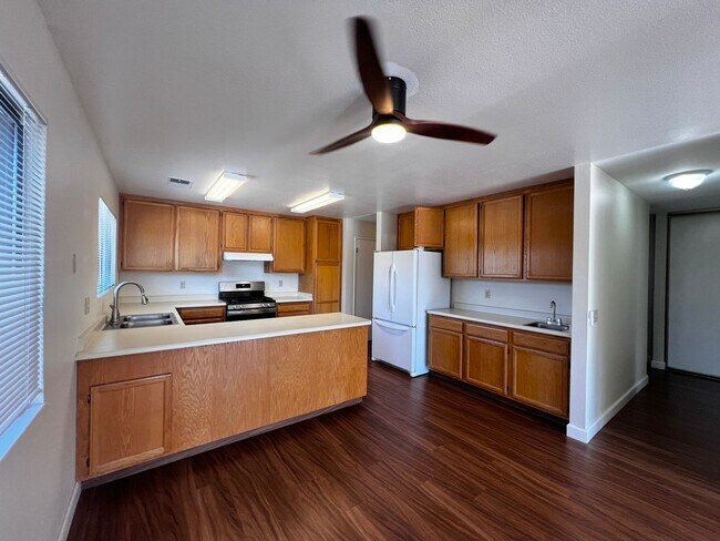 Foto del edificio - Charming 3-Bedroom, 2-Bath Home in a Highl...