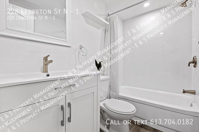 Photo du bâtiment - 228 Lebreton St N