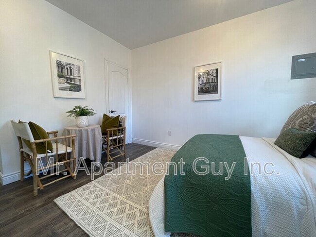 Building Photo - 45 St Paul St W