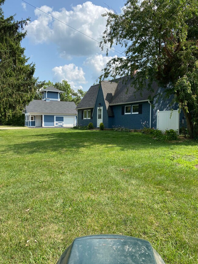 Building Photo - N1011 Tombeau Rd