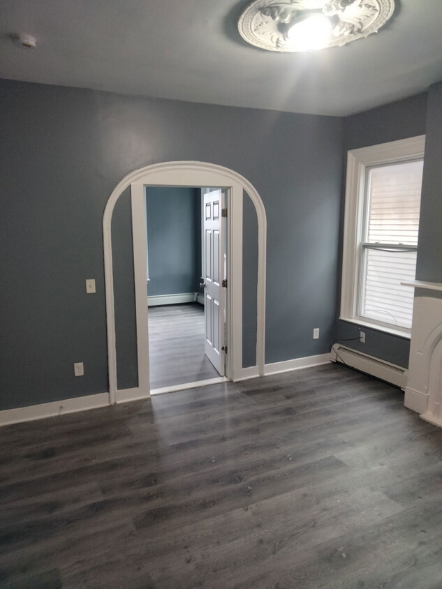 Foto principal - 221 Jefferson St