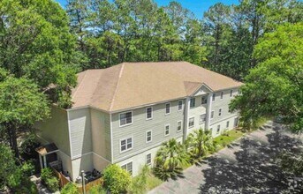 Building Photo - 6840 Blue Heron Blvd