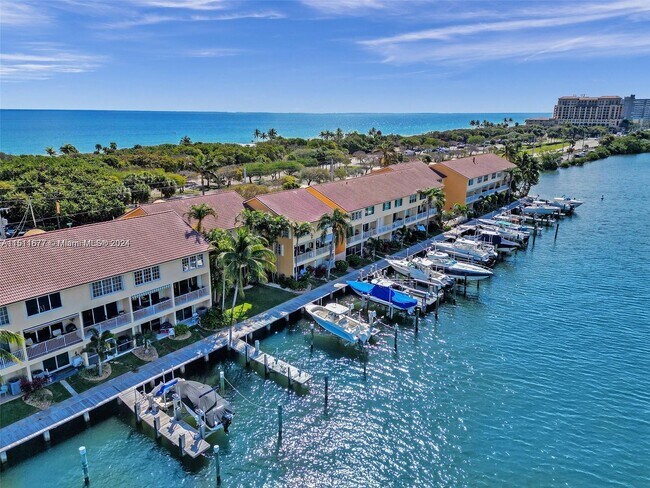 Foto del edificio - 4212 N Ocean Dr