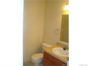 Foto del edificio - 3289 E 11 Mile Rd