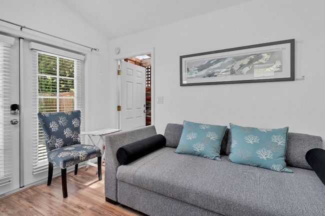 Foto del edificio - 2844 Burgener Blvd