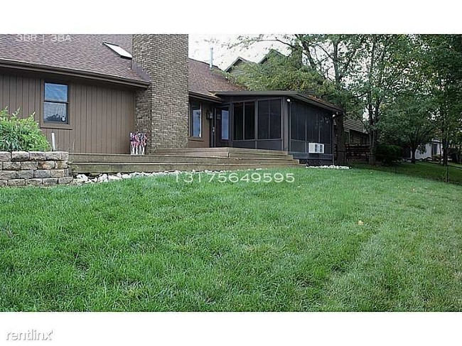 Building Photo - 3-4 Bedroom  Waterfront; Ground Floor Master