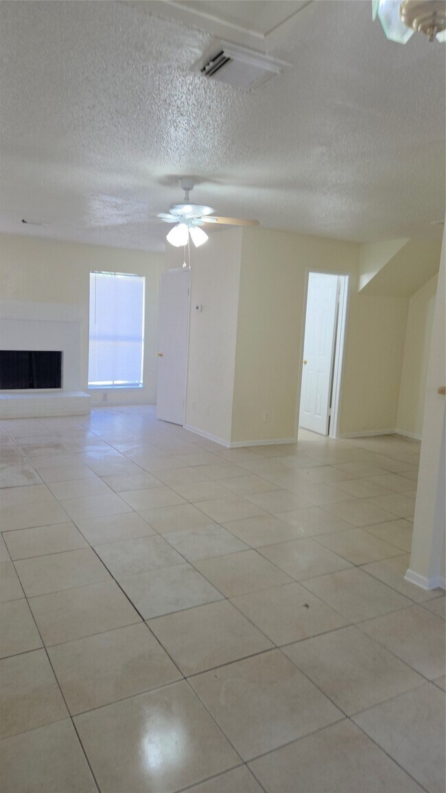 Foto del edificio - 11549 S Kirkwood Rd