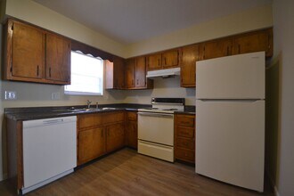 Building Photo - Northwood Hills 8 plex