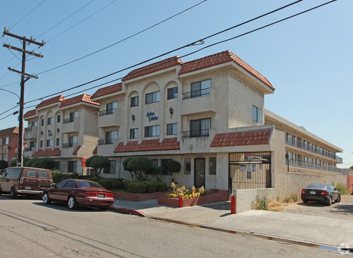 Primary Photo - Prime Estates/Active Estates