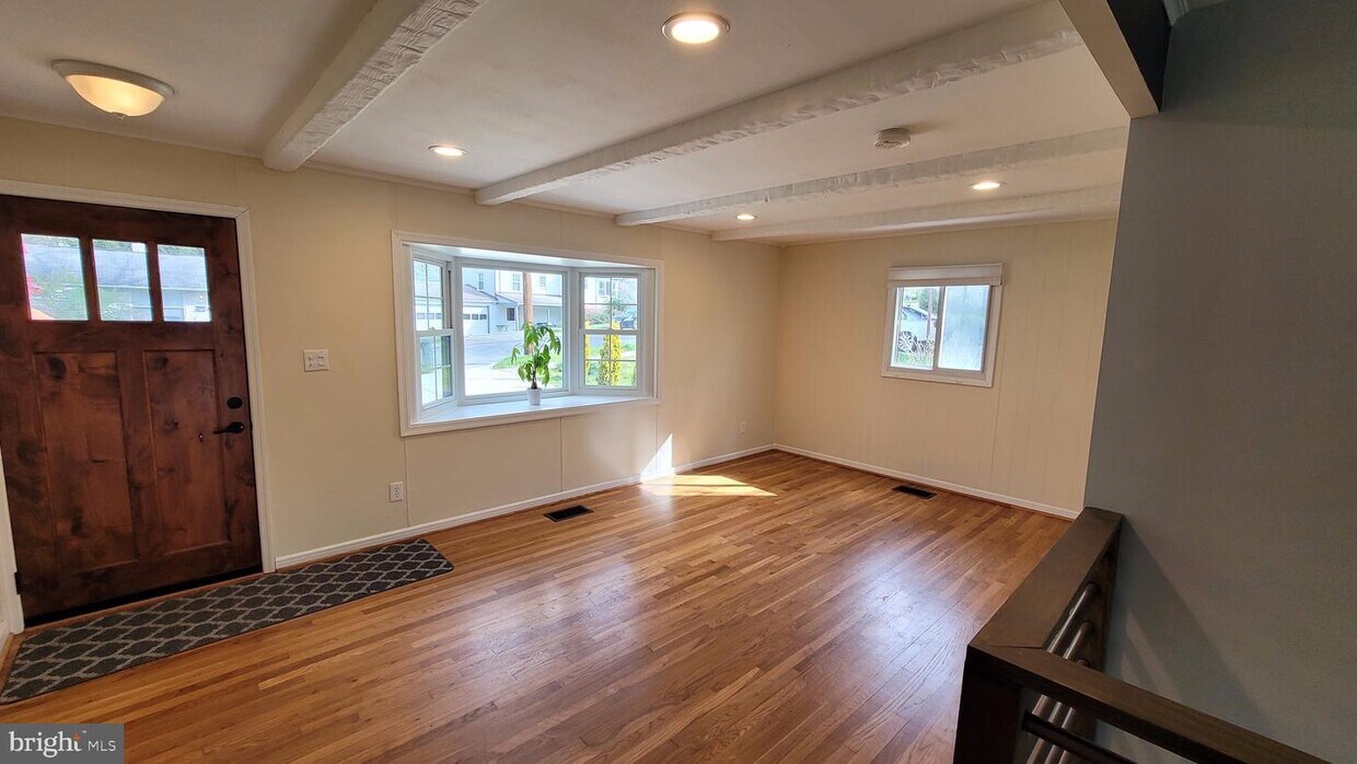 Foto principal - 3202 Edgewood Rd