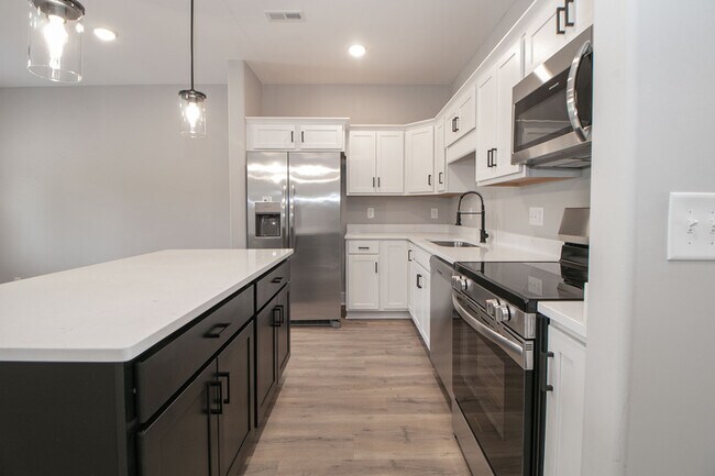Building Photo - 1603 Jonathan Wade Cir